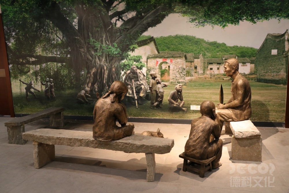 展廳設計中如何在有限的空間中展示多樣的展品？